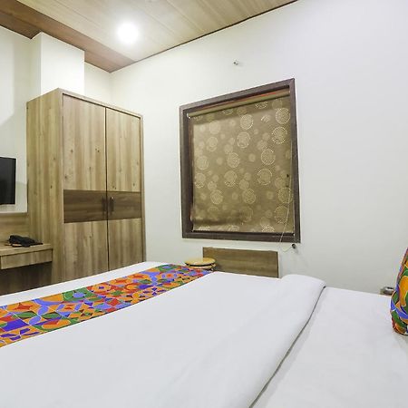 Fabhotel Vedanta Inn - Nr Sitabudli Fort Nagpur Exterior foto